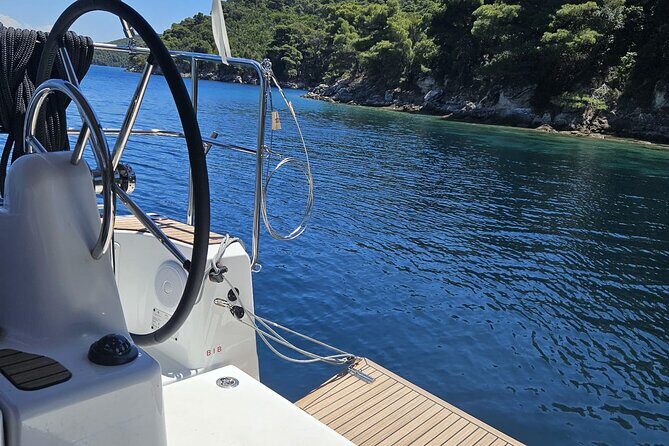 Islands Tour on Luxurious Jeanneau Sun Odyssey - Authentic Insights from Reviewers