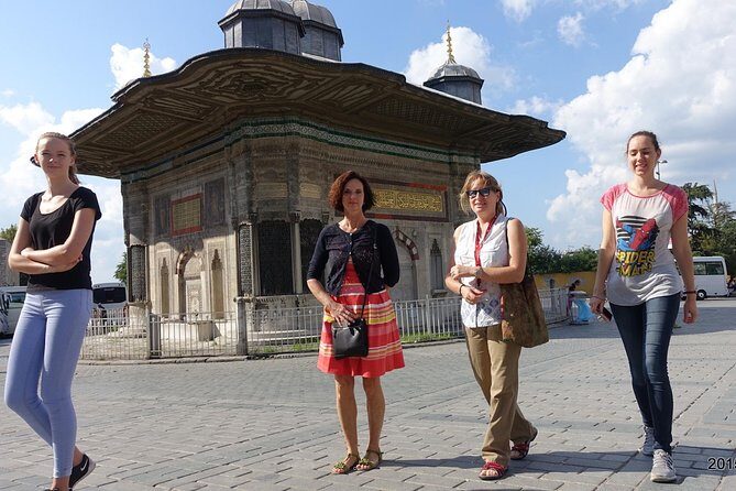 Istanbul Guided Tour Hagia Sophia, Topkapi, Cistern with Tickets - Authentic Insights from Travelers