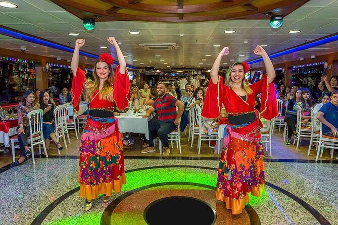 Istanbul New Year Party Cruise trough Bosphorus - Crossing to the Bosphorus Bridge