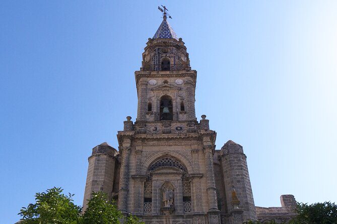 Jerez Historic Guided Tour with Horse Show - Who Should Consider This Tour?