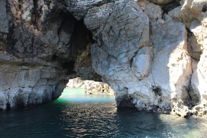 Kayaking along the Algarve Coast - What’s Unique About This Tour?