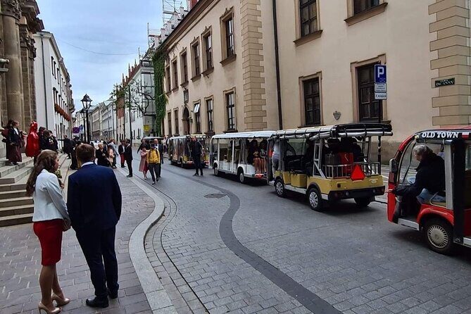 Krakow: City Sightseeing Tour Eco Electric Buggy Golf Cart - Who Should Consider This Tour?