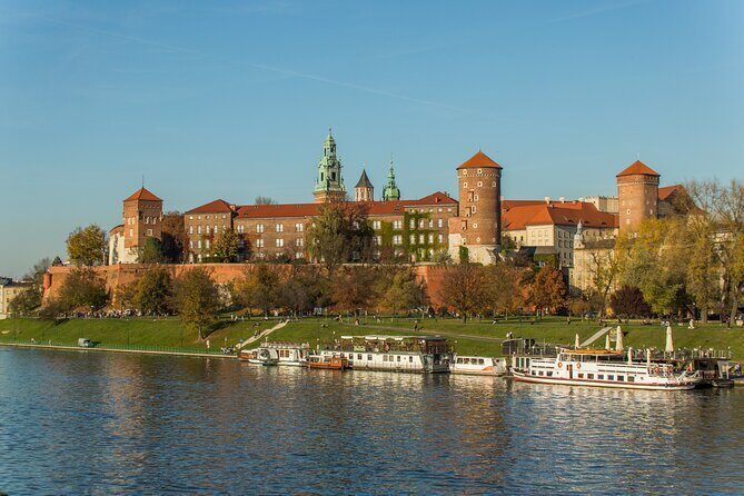 Krakow: Wawel Castle & Cathedral Guided Tour - Exploring Krakows Wawel Royal Castle & Cathedral