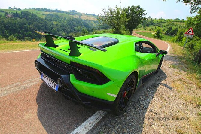 LAMBORGHINI HURACAN PERFORMANTE - Driving Experience in Maranello - Detailed Breakdown of the Tour