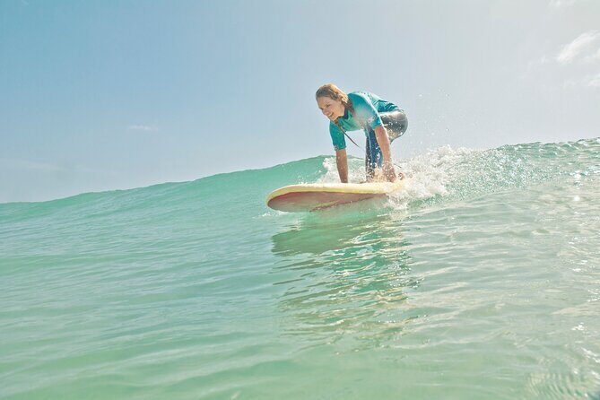 Learn to surf on the endless beaches in southern Fuerteventura - An in-depth look at the surfing experience in Fuerteventura