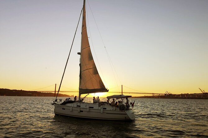 Lisbon Sunset Sailing Cruise with a Drink-2h Small Group Tour - An In-Depth Look at the Lisbon Sunset Sailing Cruise