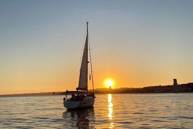 Lisbon Sunset Sailing Experience with Drinks - Who is this tour best suited for?