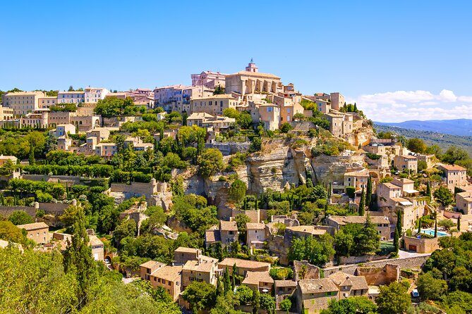 Luberon Villages Full Day Trip From Aix - Transportation & Group Dynamics