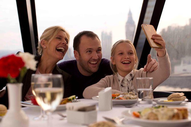Lunch River Cruise on the Thames with 2-Course Meal - The Itinerary in Detail