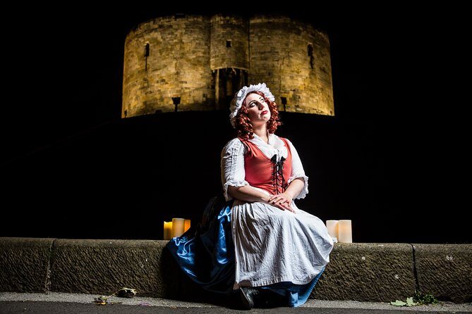 Mad Alices The Bloody Tour of York -Best Tour Award Europe - The Experience: Style, Atmosphere, and Audience Engagement