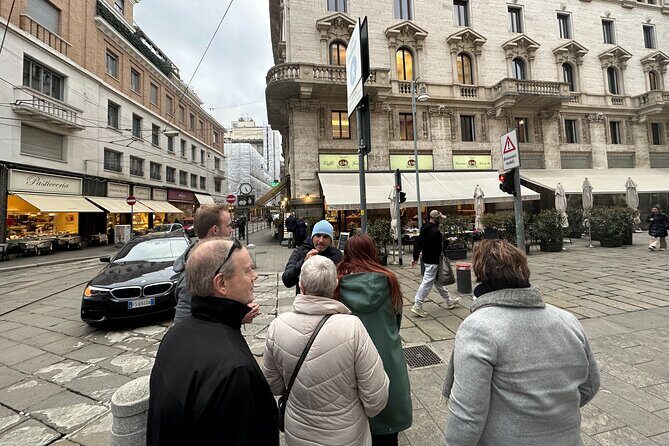 Mamma Mia! Milan Street Food Tasting and City Guided Tour - The Guide and Group Size