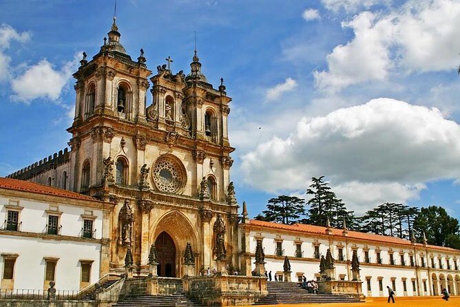 Medieval Knights Templar and Alcobaça Private Day Trip from Lisbon - Practical Details & Logistics