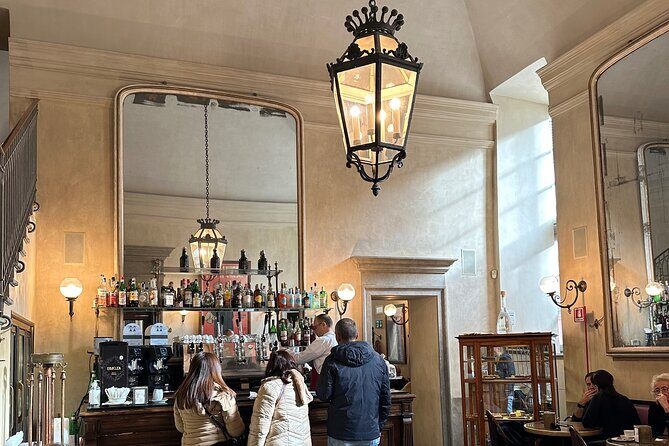 Milan coffee & history crawl with a licensed tour guide - Who Should Book This Tour?