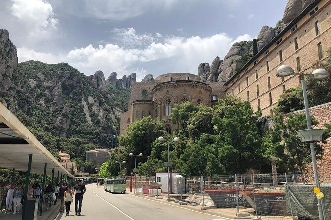 Montserrat Private Tour from Barcelona with Pick-up - What Makes This Tour Stand Out