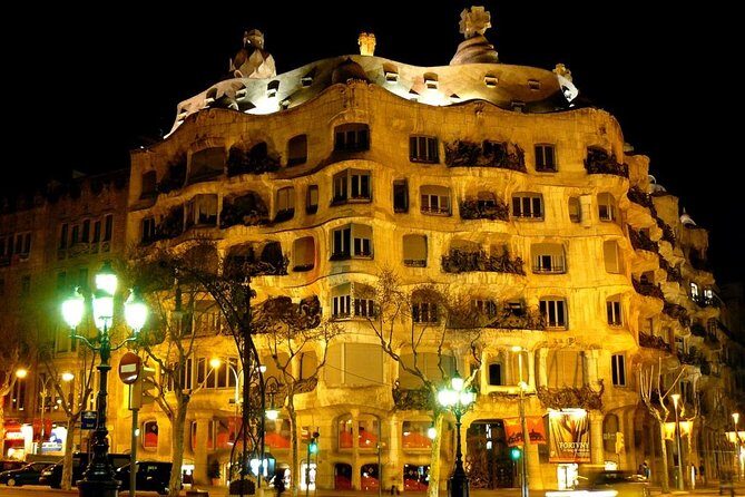 Night Tour of Barcelona by Sidecar Motorcycle - Who Should Consider This Tour?