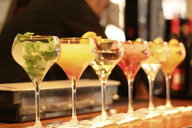 Nightlife Tour Drinks Tapas and Party Experience in Madrid - Food, Drinks, and Dancing: The Heart of the Night