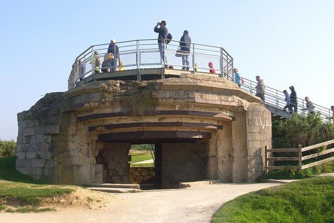Normandy American D-Day Experience - Group tour from Bayeux - Transportation and Group Dynamics