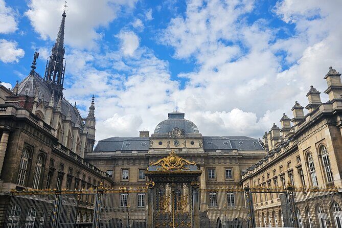 Notre Dame Outdoor Walking Tour + Skip The Line Sainte Chapelle. - The Itinerary in Detail