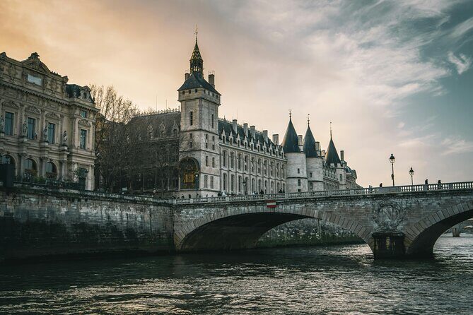 Paris Ghosts and Dark Stories Tour - Final Thoughts: Who Should Book This Tour?