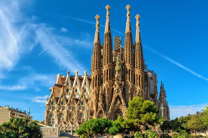 Park Guell and Sagrada Familia Private Tour with Hotel pick-up - Value for Money
