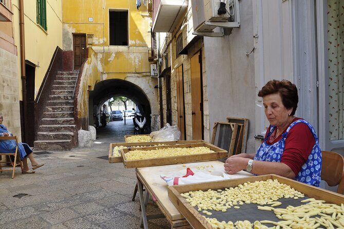 People of Bari unusual guided tour - The Sum Up