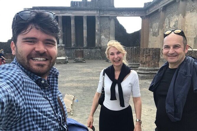 Pompeii Private Tour with Expert Guide - Engaging and Knowledgeable Guides