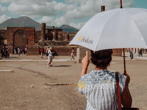 Pompeii Small Group Tour with an Archaeologist - The Real Value of the Tour