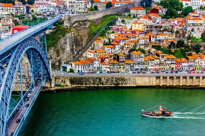 Porto City Tour Full Day with Lunch and Six Bridges Cruise - Private basis - Exploring Porto’s Heritage and Modernity