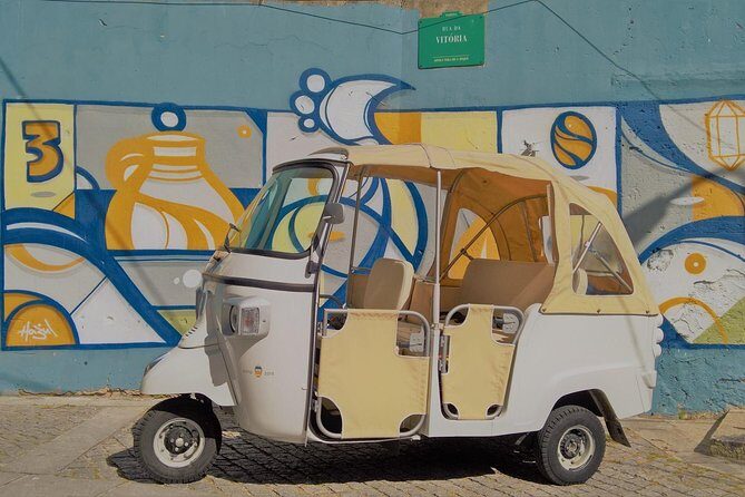 Porto Guided Tour to the Historical Center on a Tuk Tuk - The Experience and Guides