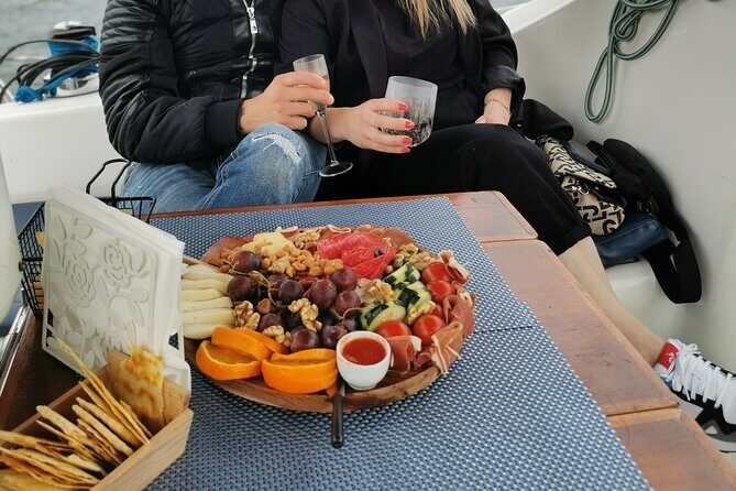 Porto: Wine and cheese tasting on a sailboat on the Douro River - Why Price Reflects Value