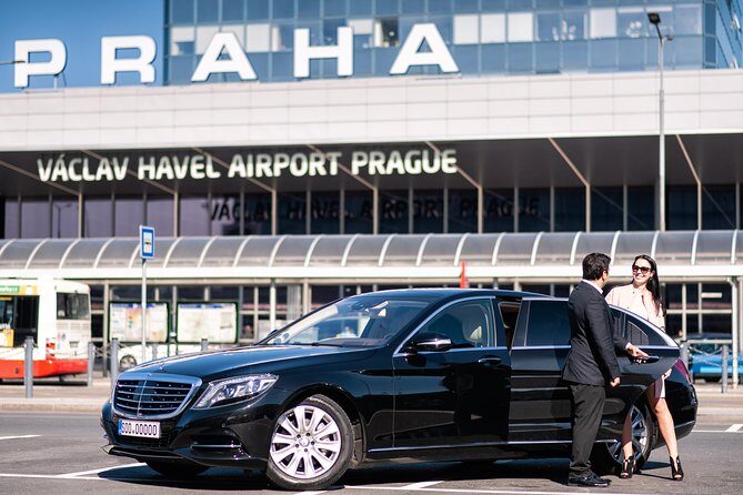 Prague Airport Private Arrival Transfer - The Guided Walking Tour: Discovering Prague’s Heart