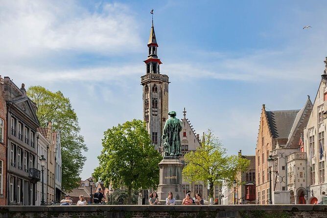 Private 3-hour walking tour of Bruges with official tour guide - Evaluating the Value and Practicalities