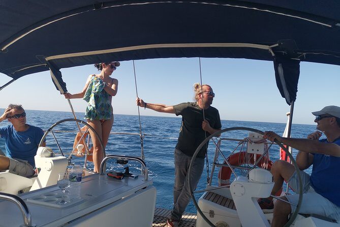 Private 3-hours afternoon SailingTour and Snorkeling with Food and Drinks - Who Is This Tour Best Suited For?