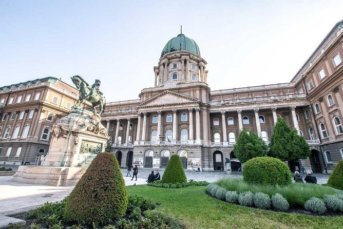 PRIVATE (7 hours) Budapest and Szentendre city tour with lunch and winetasting - The Sum Up