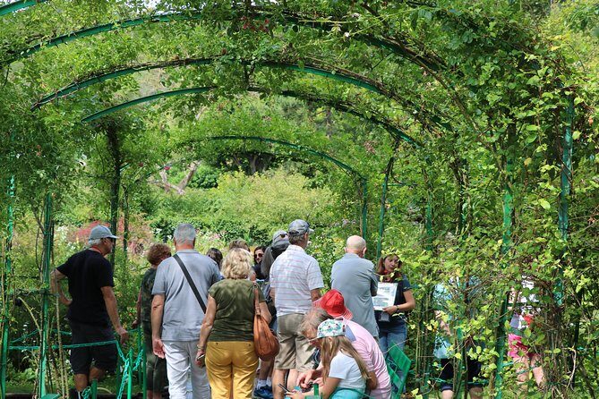 Private Giverny & Versailles Day Trip with Lunch & Hotel Transfers from Paris - Versailles Palace & Gardens