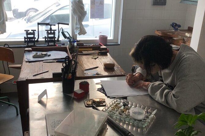 Private Initiation Workshops to Jewelry in Coruña - The Sum Up: Who Should Book This Workshop?