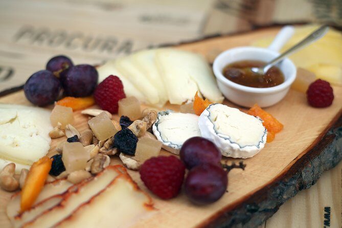 Private Lisbon Walking Tour with Premium Port Wine and Tapas Tasting - The Experience & Atmosphere