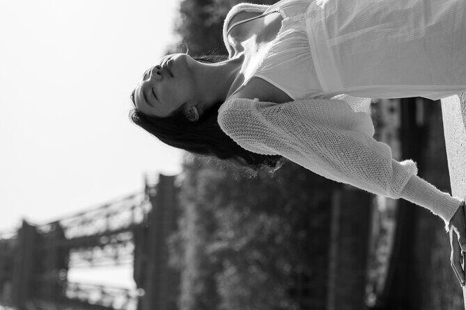 Private Photoshoot with the Iconic Eiffel Tower in Paris - Practical Details: What You Need to Know