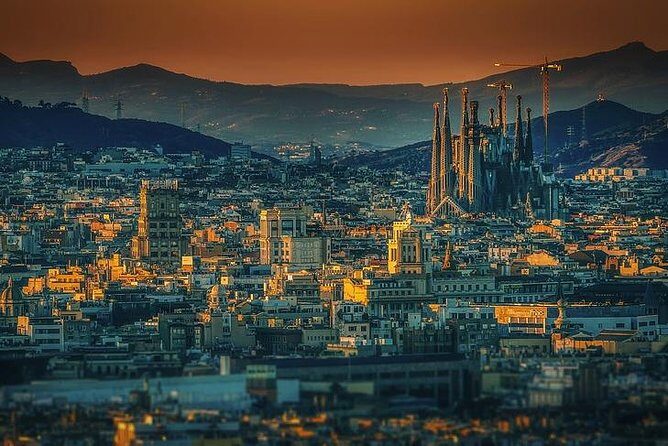 Private Sightseeing in Barcelona By Night - Who Would Love This Tour?