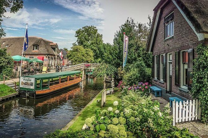 Private Sightseeing Tour to Giethoorn from Amsterdam incl. canal cruise - The Itinerary Breakdown