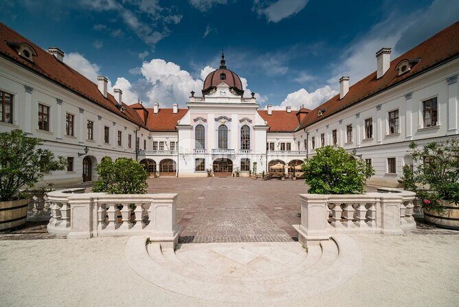 Private Sissi Palace tour in Godollo city with Puszta tour option - The Puszta Experience: More Than Just a Horse Show