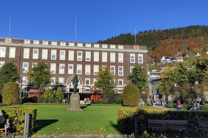 Private Tour in Bergen with Professional Guides - Authentic Insights from Reviews