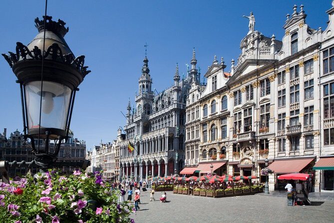 Private transfer Amsterdam (AMS) to/from Brussels - The Vehicle and the Experience
