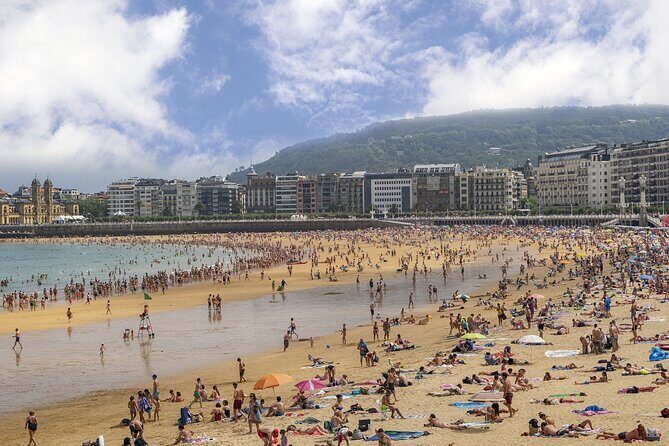 Private transfer: Barcelona to San Sebastian, 2h Stop in Pamplona - The Value of This Service: Is It Worth It?