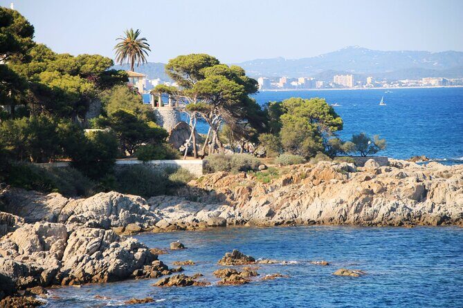 Private Transfer from Barcelona Airport to Platja d'Aro - Frequently Asked Questions