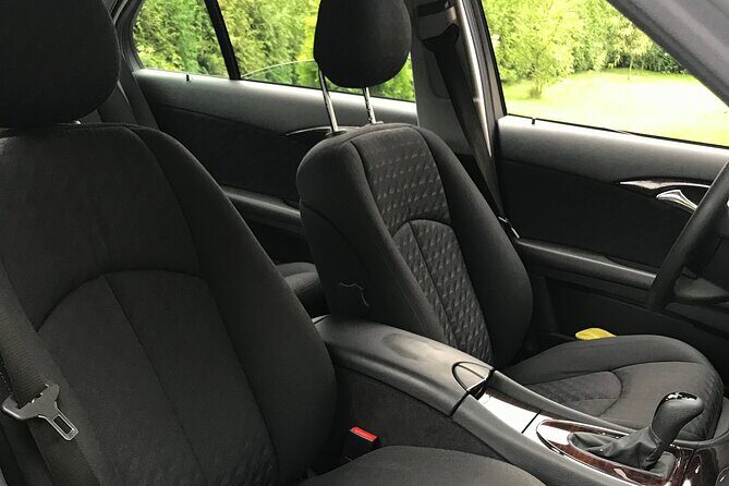 Private Transfer from Krakow to Warsaw - The Vehicle and Accessibility