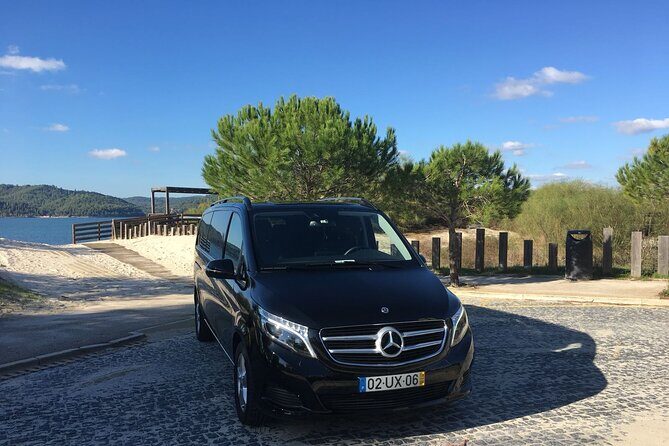 Private transfer from Lisbon to Porto - With stops or direct - Comfort and Amenities on Board