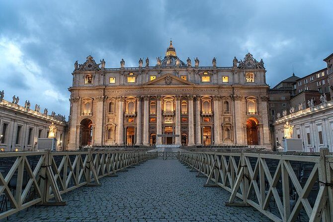 Private Vatican Tour with official tour guide and tickets - What’s Included and What’s Not