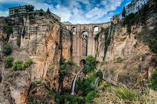 Private Walking Tour of Ronda with official tour guide - Authentic Experiences and Travel Tips