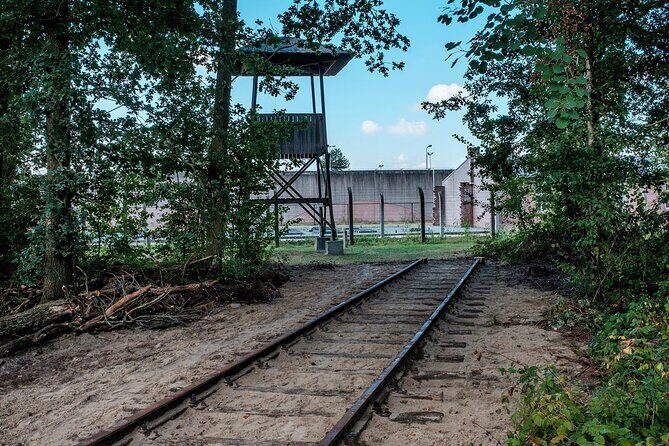 Private WW II Tour: Nazi Concentration Camp & Battle of Arnhem - Frequently Asked Questions